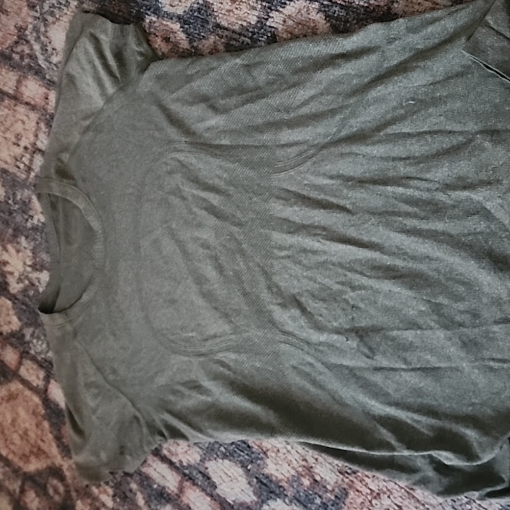 Lululemon shirt